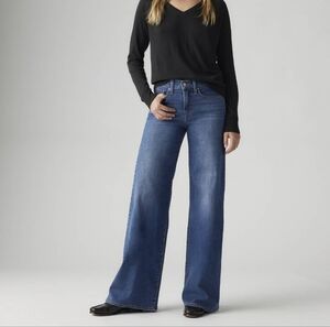 Like NEW Levi's 318 Shaping Wide Leg Dark Blue Denim Jeans